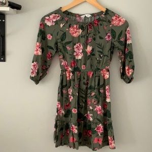 Girls dress